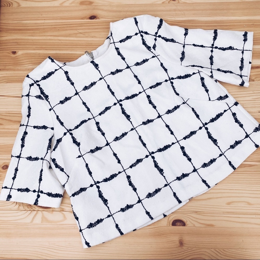 Black & White BCBGeneration Cropped Boxy Top Minimalistic Classic XXS